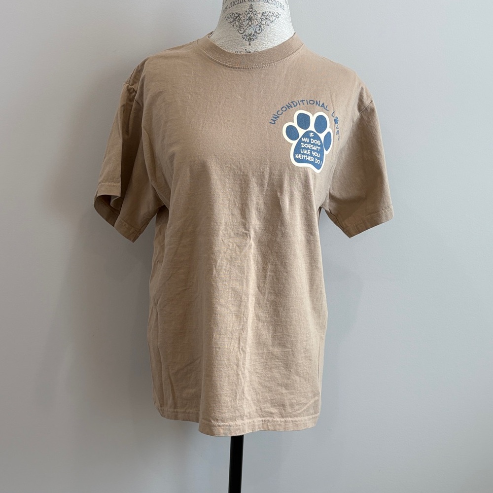 Hanes Beige T-Shirt with Blue Graphic